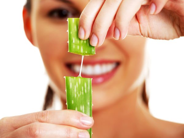 How To Use Aloe Vera For Acne: Try These 5 Ways!